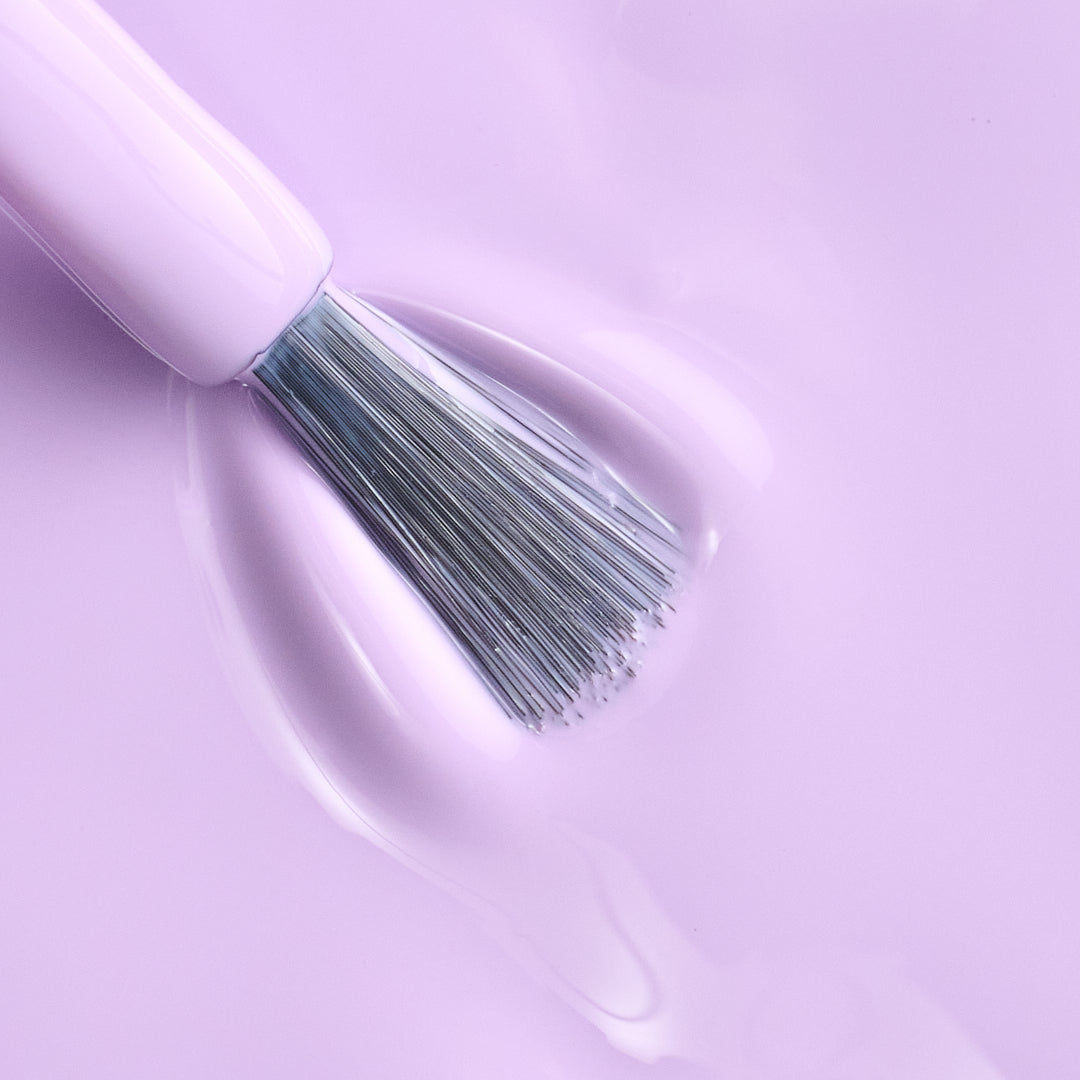 Gel Polish • 821 Lilac Kiss • 21FREE • The Gel Collection™