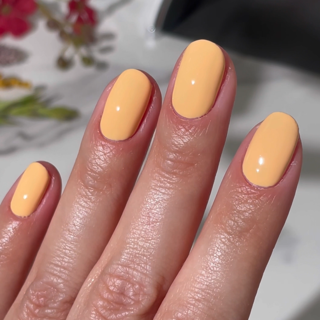 Gel Polish • 823 Amber Bloom • 21FREE • The Gel Collection™