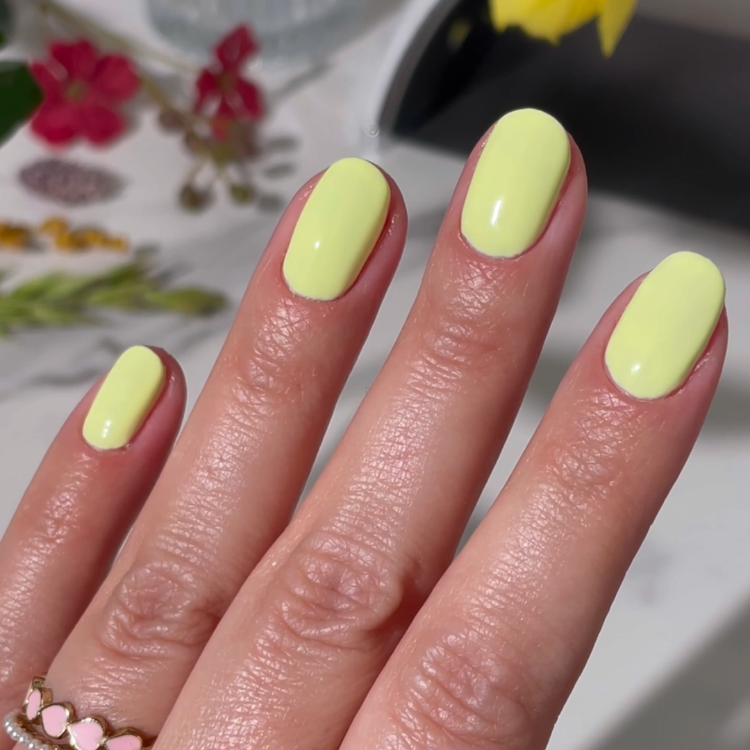 Gel Polish • 819 Yellow Spring • 21FREE • The Gel Collection™