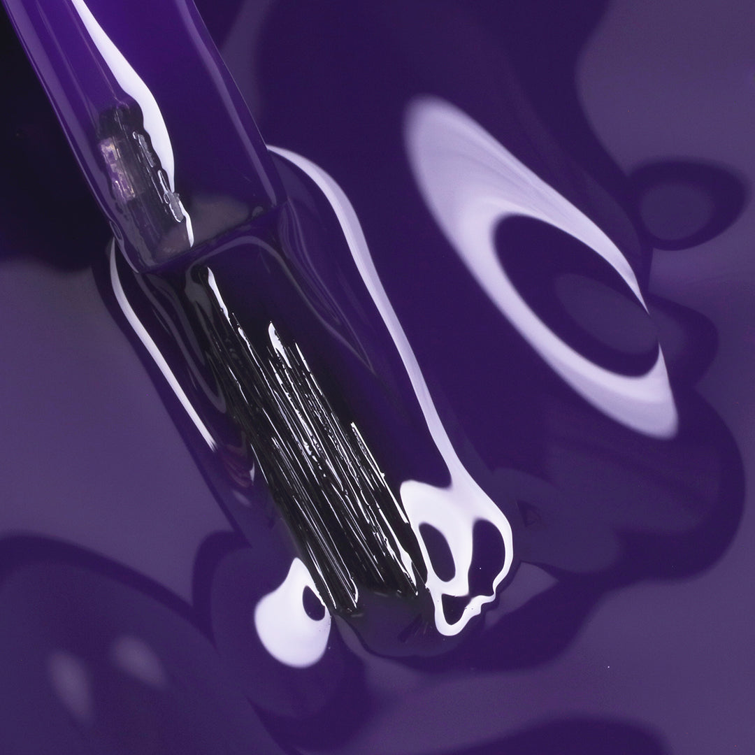 Gel Polish • 704 Royal Majesty (semi-transparent) • 21FREE