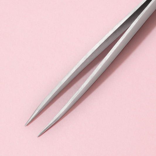 Tweezers