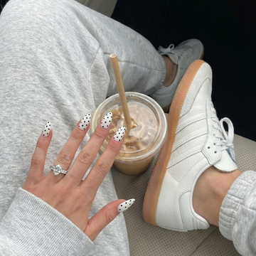 Gel Polish • 570 Black • 21FREE