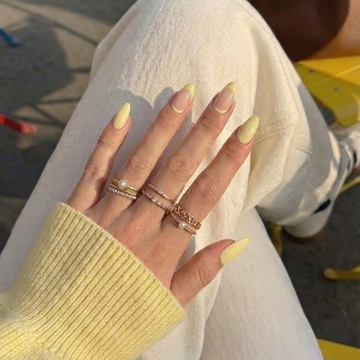 Gel Polish • 669 Blushing Nude (semi-transparent) • 21FREE