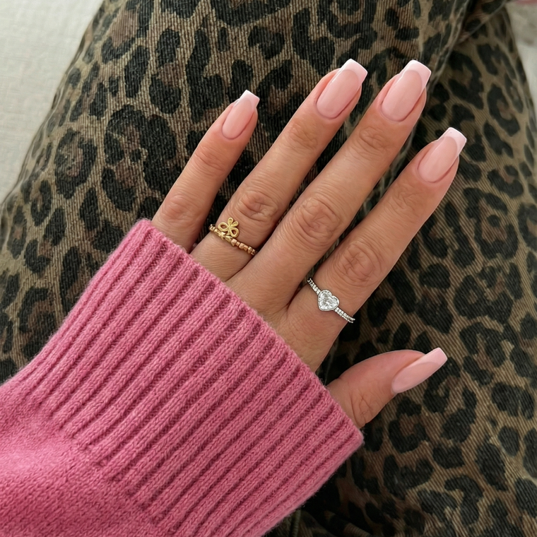 669 Blushing Nude (semi-transparent)