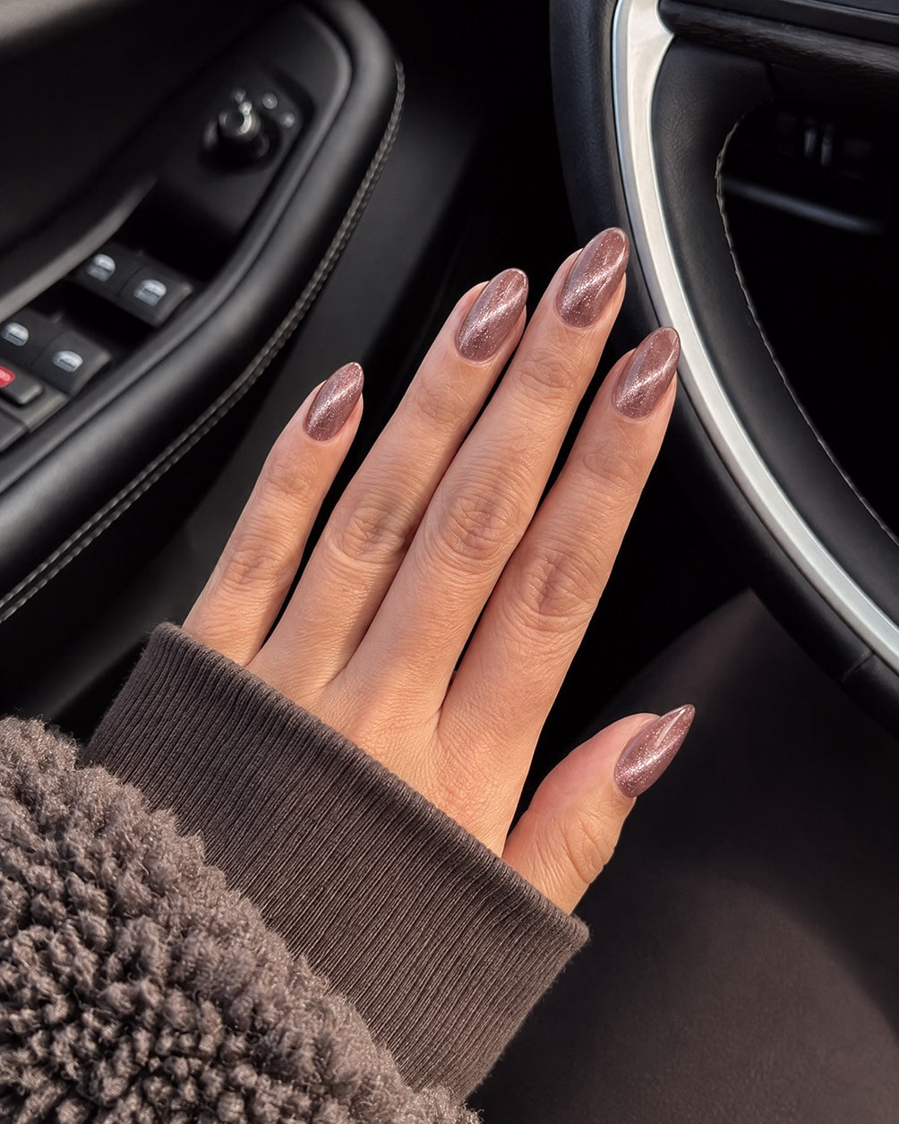Gel Polish 278 Sparks Fly - Cat Eye Sparks på negler