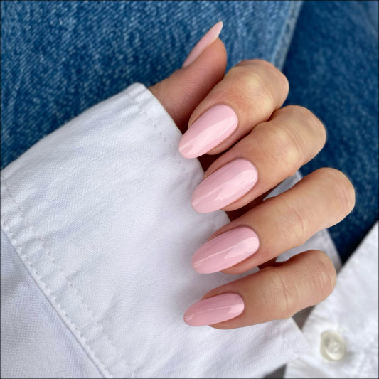 Gel Polish • 822 Sweet Blush • 21FREE • The Gel Collection™