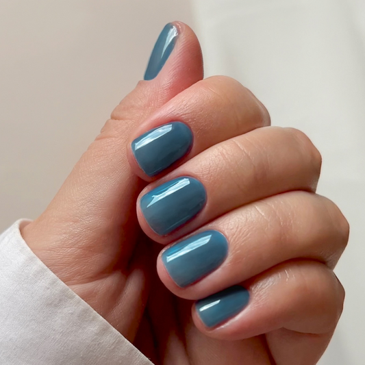 Gel Polish • 850 Aqua Tint (transparent) • 21FREE • The Gel Collection™