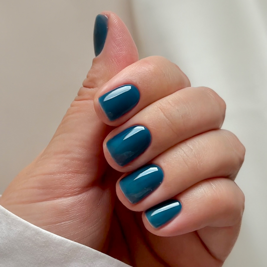 Gel Polish • 852 Deep Dive (transparent) • 21FREE • The Gel Collection™