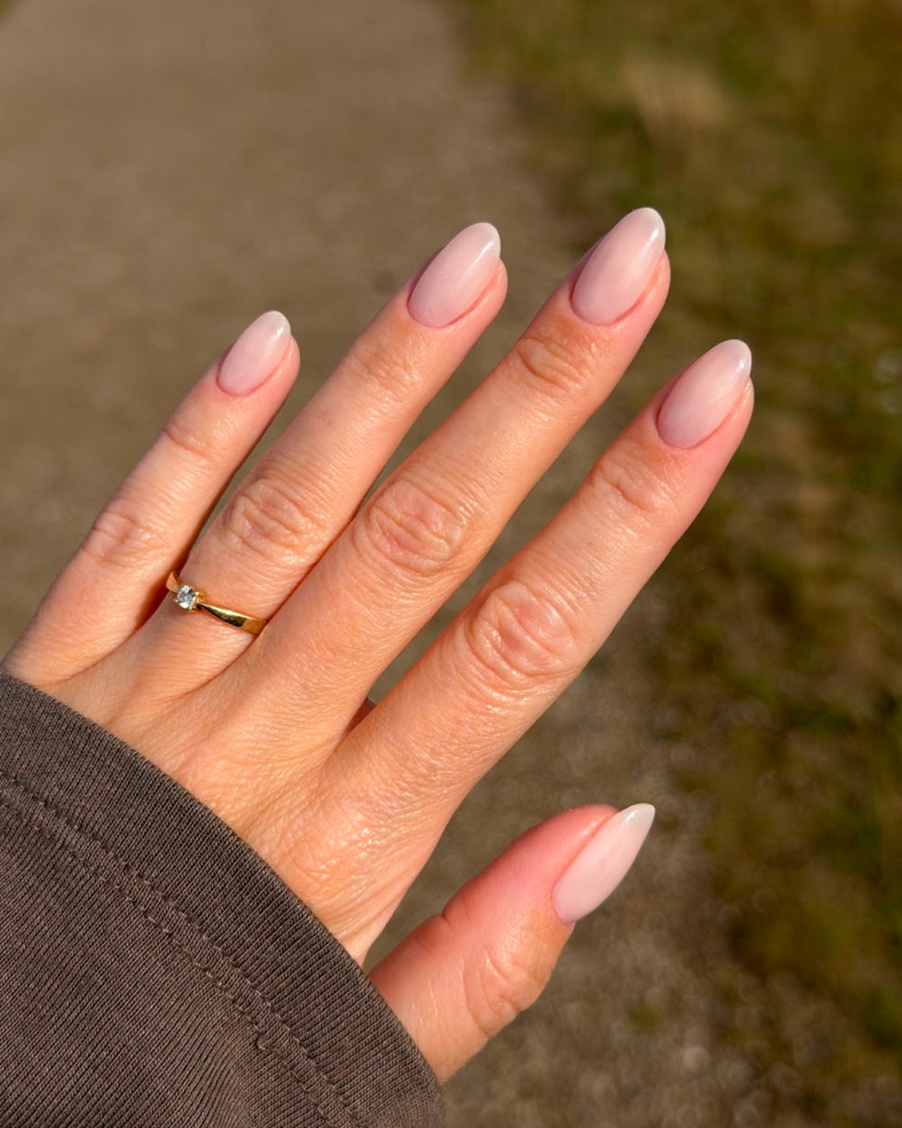 Gel Polish 164 Honest Hour på negler