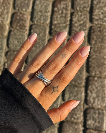 Gel Polish 256 Barely There på negler