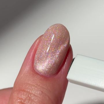 Cat Eye Velvet Gel Polish • Bare Whisper • 21FREE • The Gel Collection™